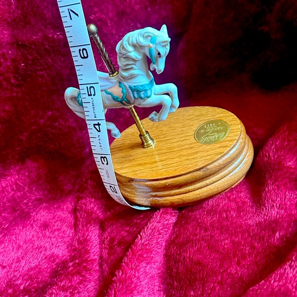 Vintage Willits music carousel pony - Picture 3 of 7